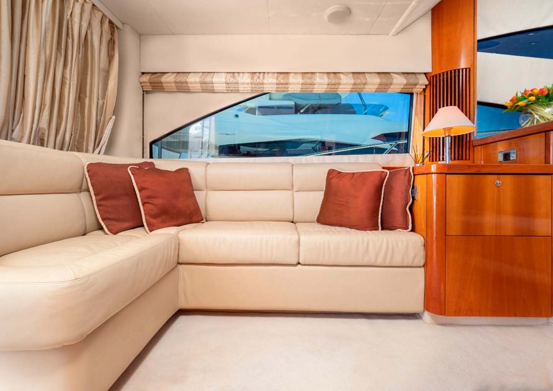 Аренда моторной яхты Sunseeker 66 Manhattan в Сочи